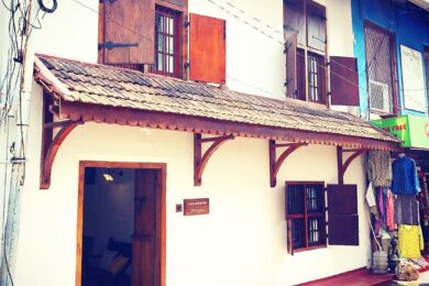 A new beginning !Before and After pictures of the facade~We worked on this old Jewish town