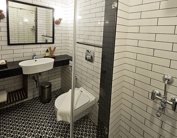 synagogue-bathroom-image-1 synagogue-bathroom-image-1